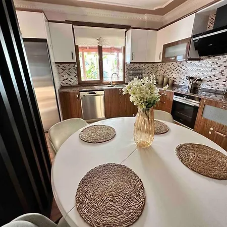 Davutlar Denize Yakin Yazlik Hotel *