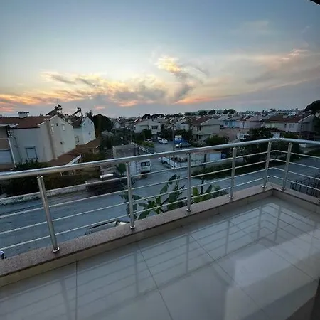 Davutlar Denize Yakin Yazlik Hotel Kusadası