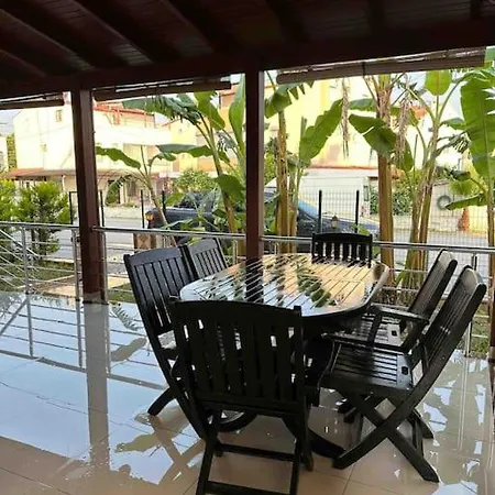 Davutlar Denize Yakin Yazlik Hotel Kusadası